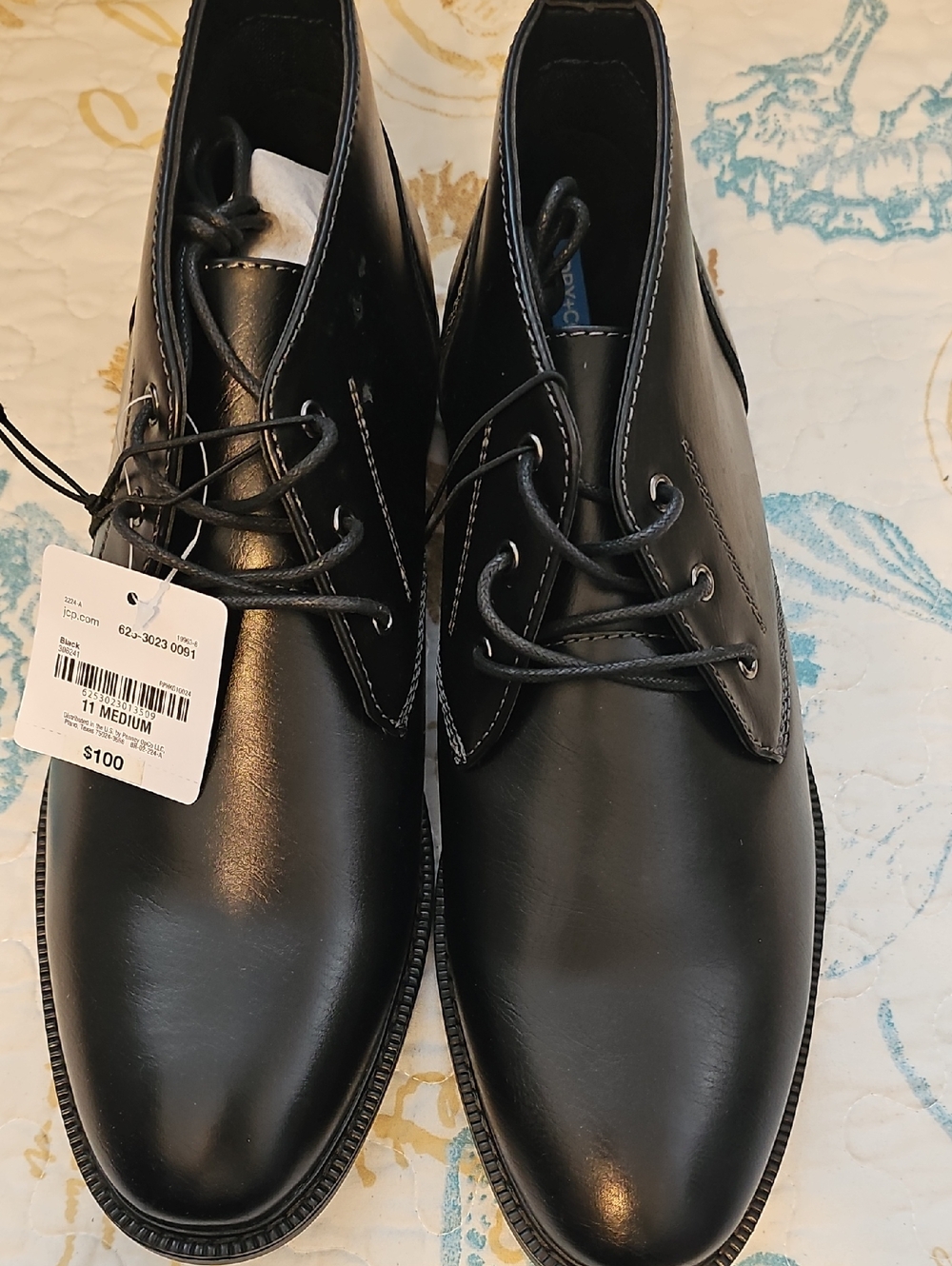 St. John's Bay Black Men’s Chukka Boots Contrast Stitching Memory Foam NWT SZ 11